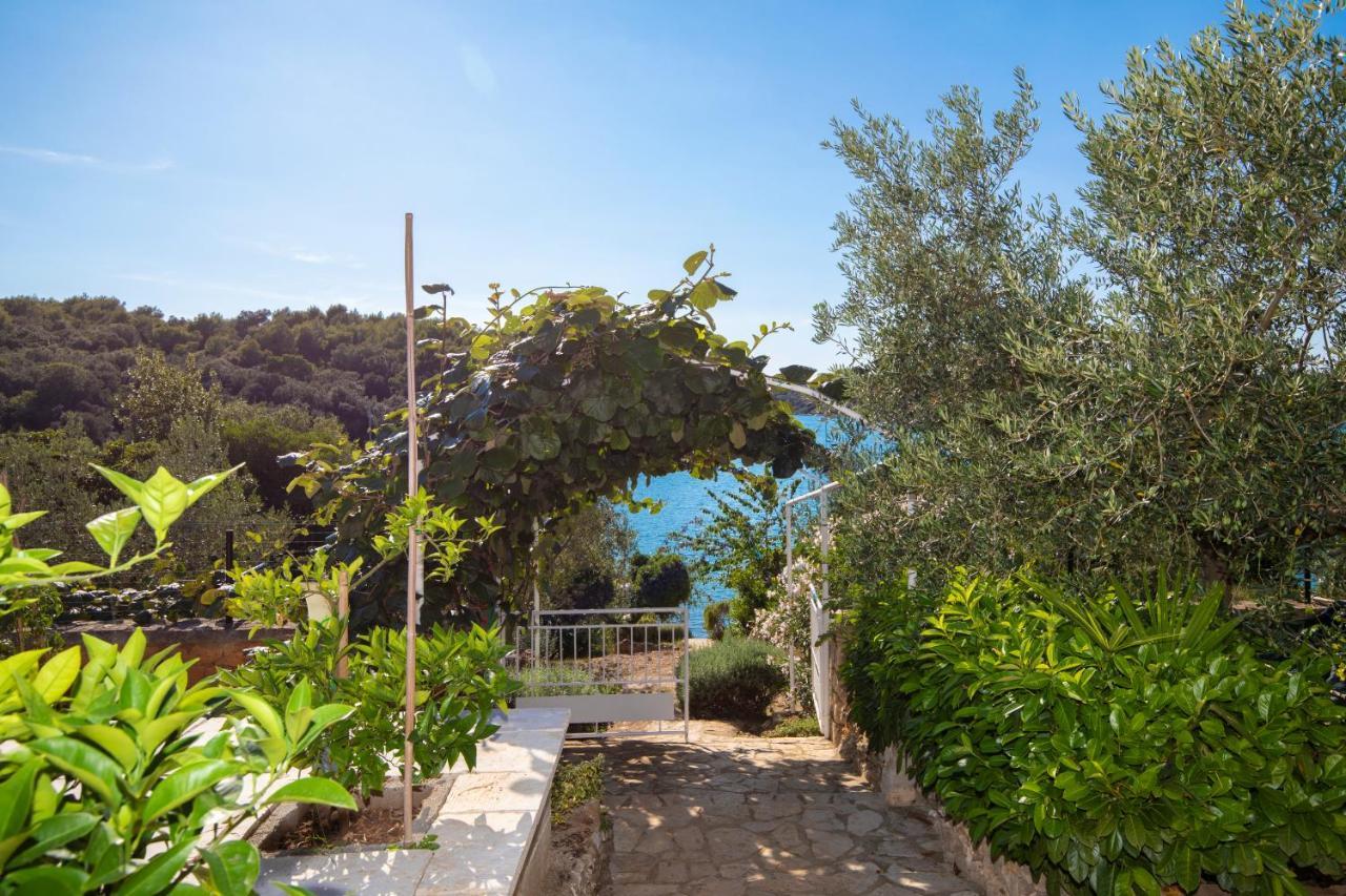 La Casa Ingrid - Couple'S Paradise บานโจเล ภายนอก รูปภาพ